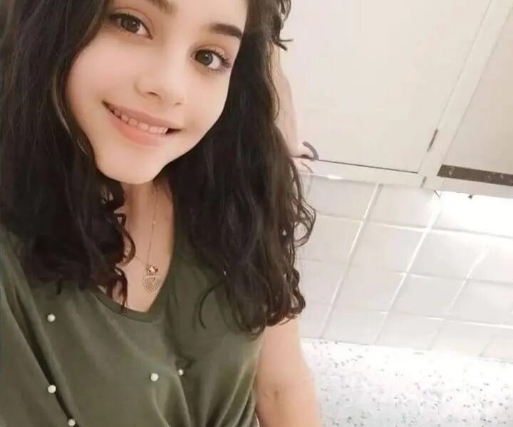 Soy rosio una rica chibolita desnuda hot