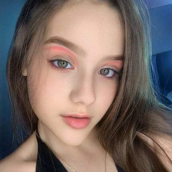 Nenita hot blanquita ojitos verdes