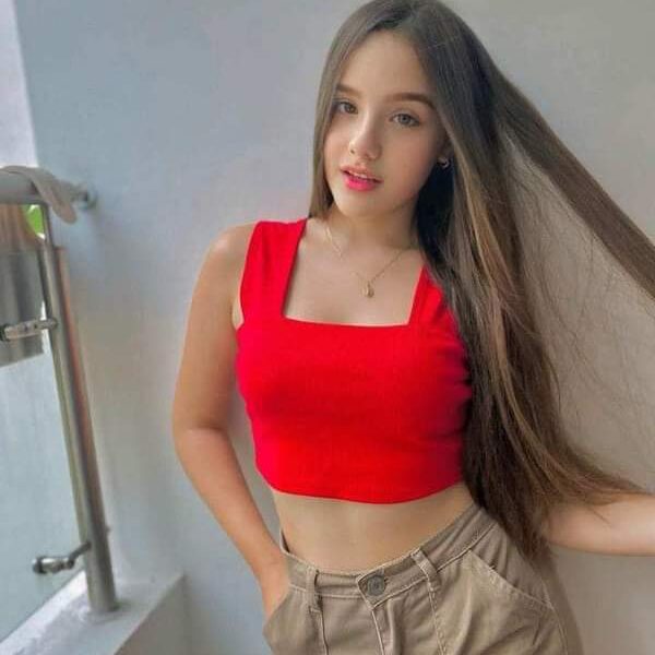 Nenita hot blanquita ojitos verdes