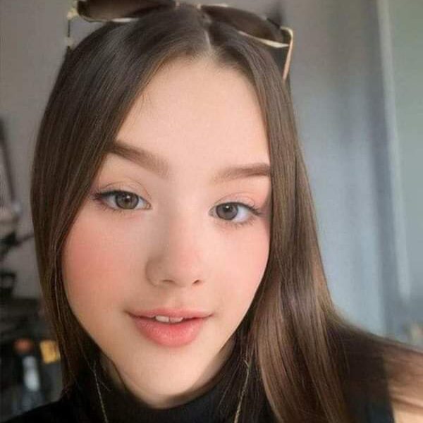 Nenita hot blanquita ojitos verdes