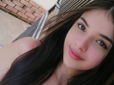 Soy blanquita arrechita traviesa Saida