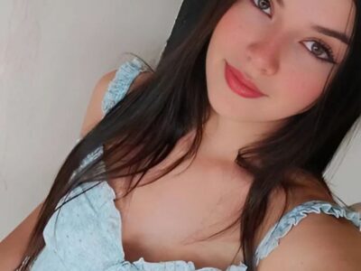 Soy blanquita arrechita traviesa Saida