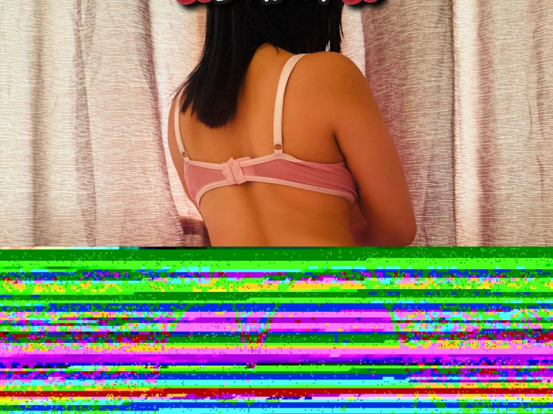 LINDA SEÑORITA DE UNA BUENA FIGURA COMPLACIENTE