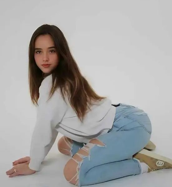 Pekys culoncita blanquita hot amor full xxx