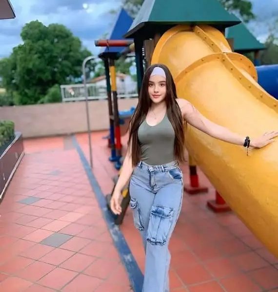 Leticia nalgona blanquita hot