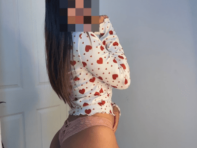 Jovencita de buen cuerpo sin apuros